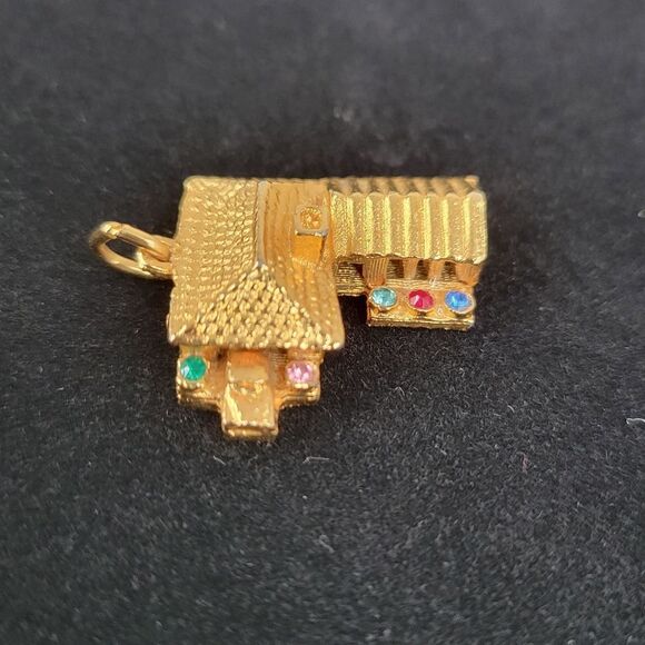 Vintage Yellow Faux Gold Toned 3D House with Garage Pendant Charm Rhinestones - Picture 7 of 12